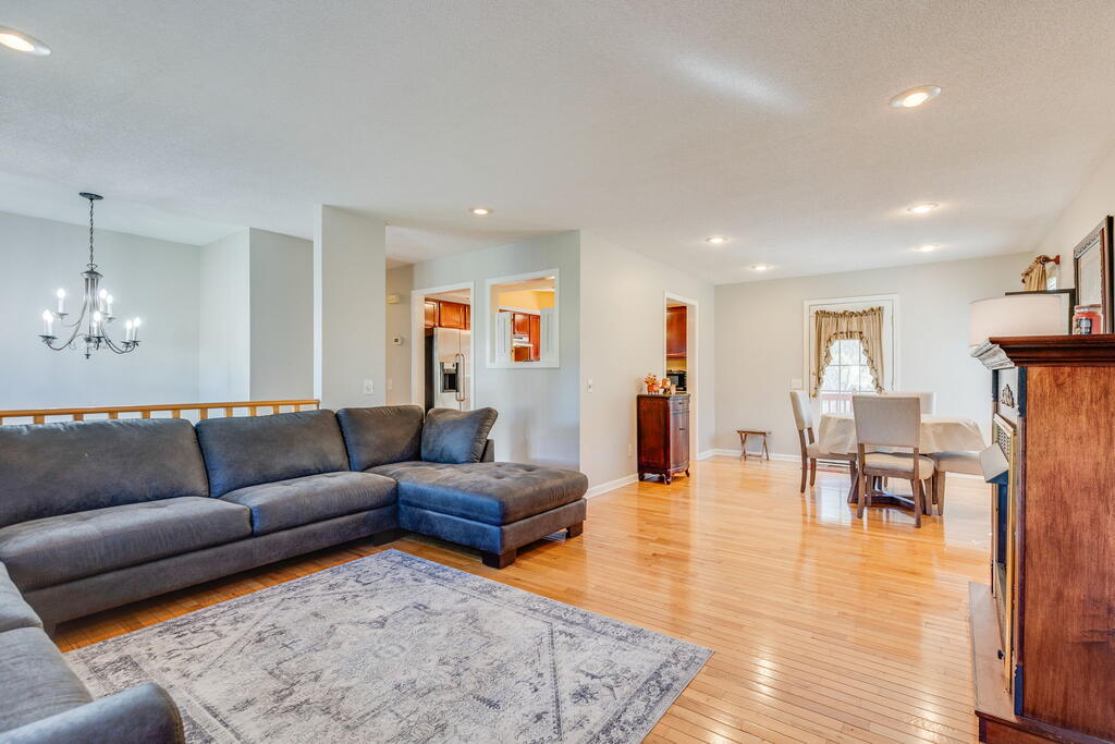 187 Hillside Dr.