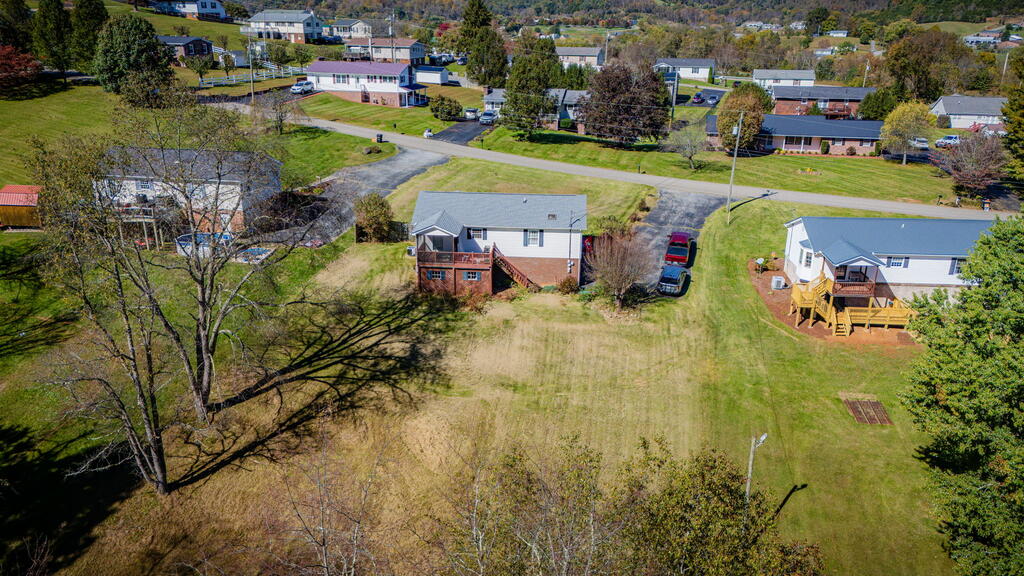 187 Hillside Dr.