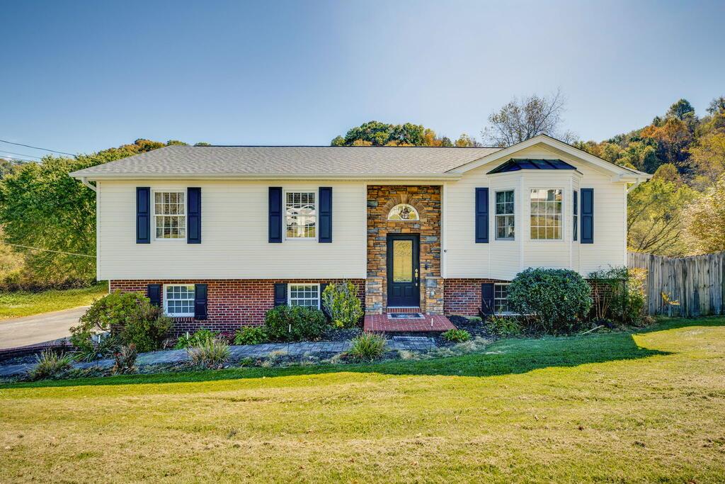 187 Hillside Dr.