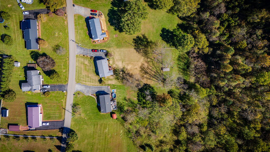 187 Hillside Dr.