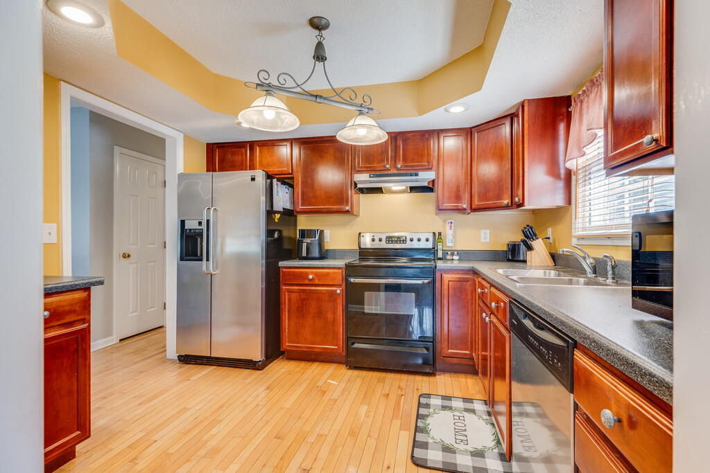 187 Hillside Dr.