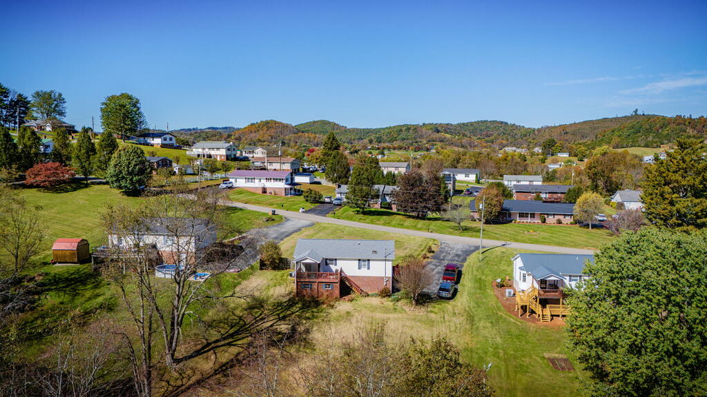187 Hillside Dr.