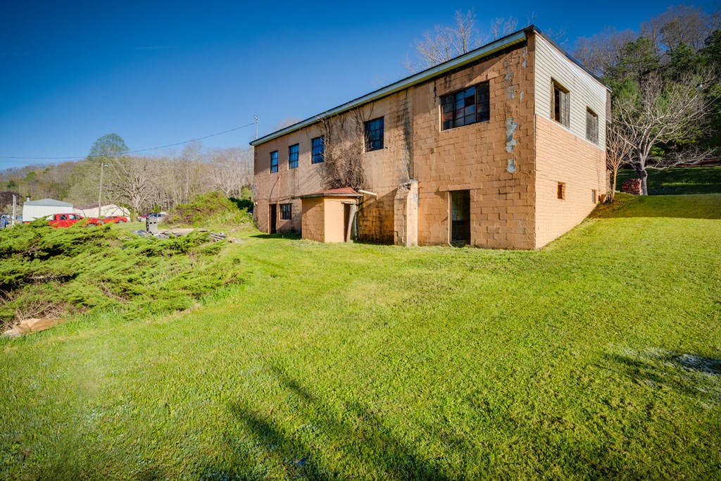 2728 Indian Creek Rd