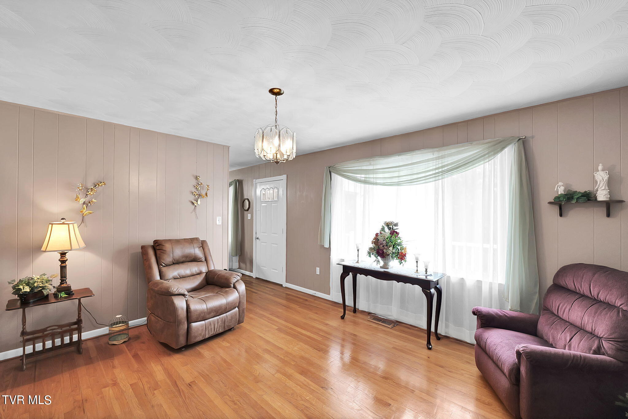 172 Lee Avenue