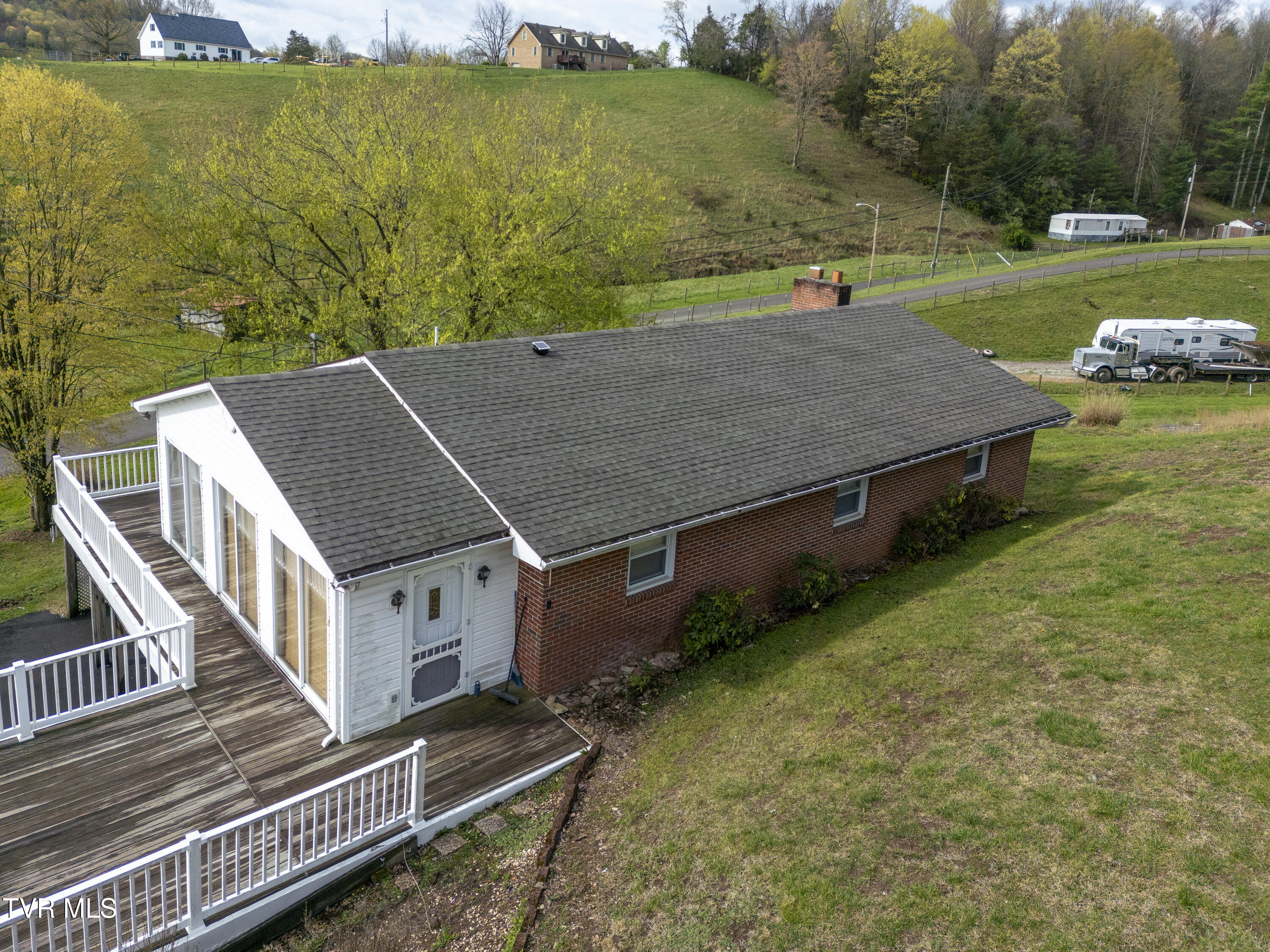 172 Lee Avenue