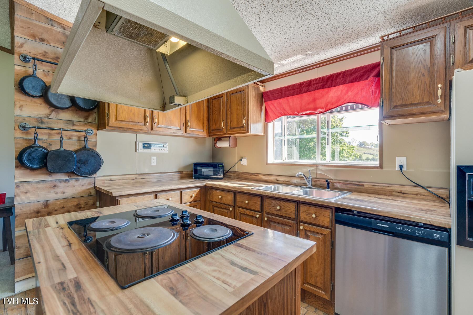 3436 River Mountain Road Road