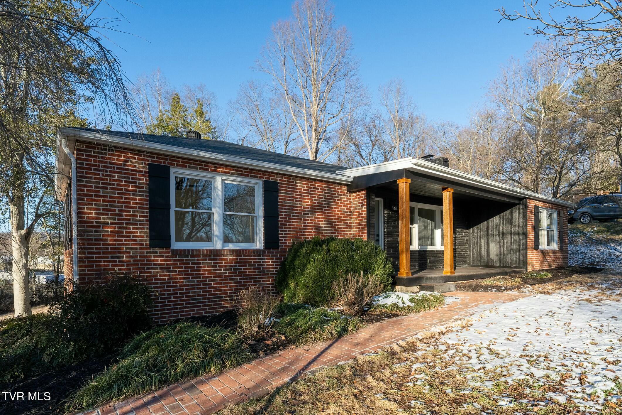 328 Cheyenne Road