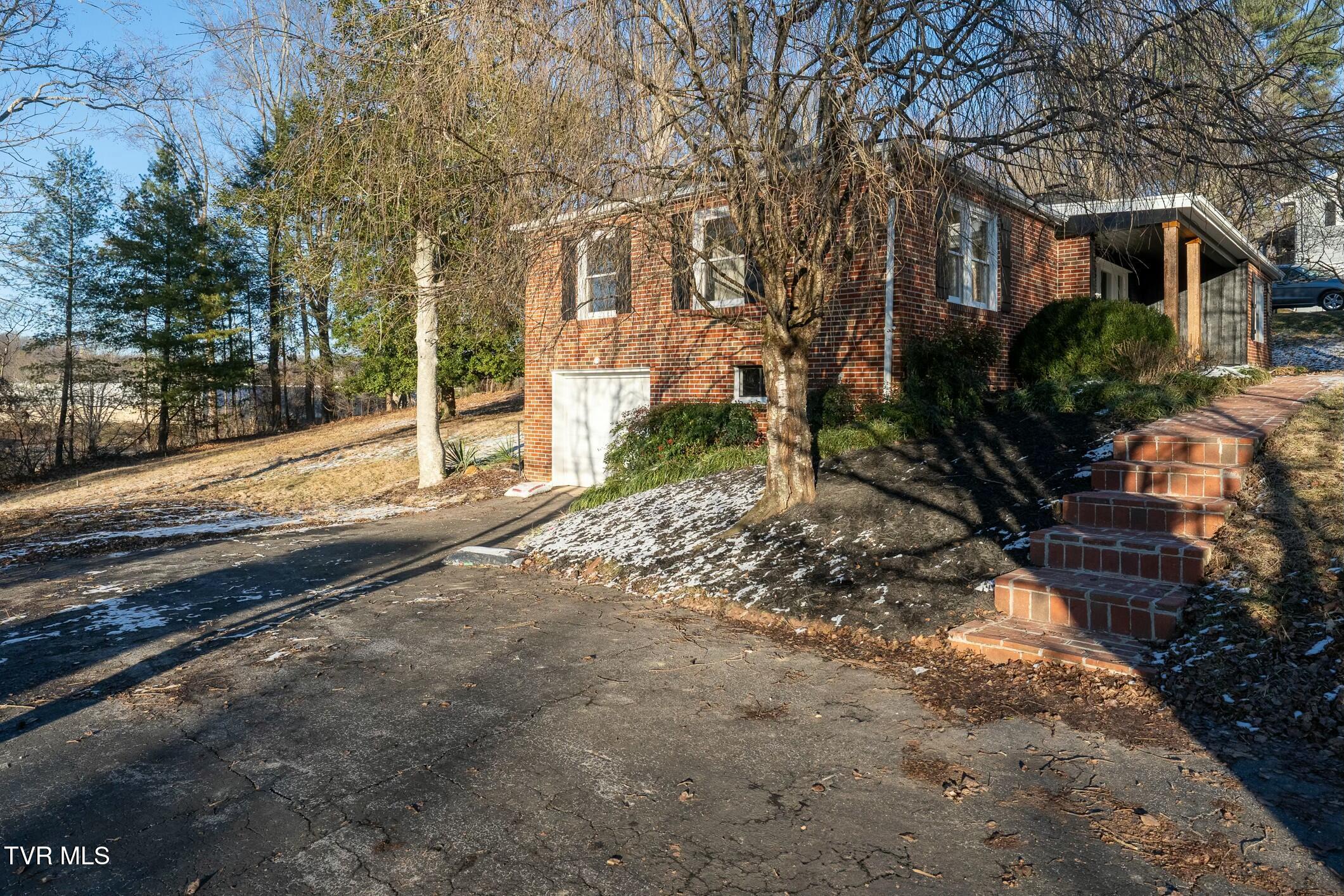328 Cheyenne Road