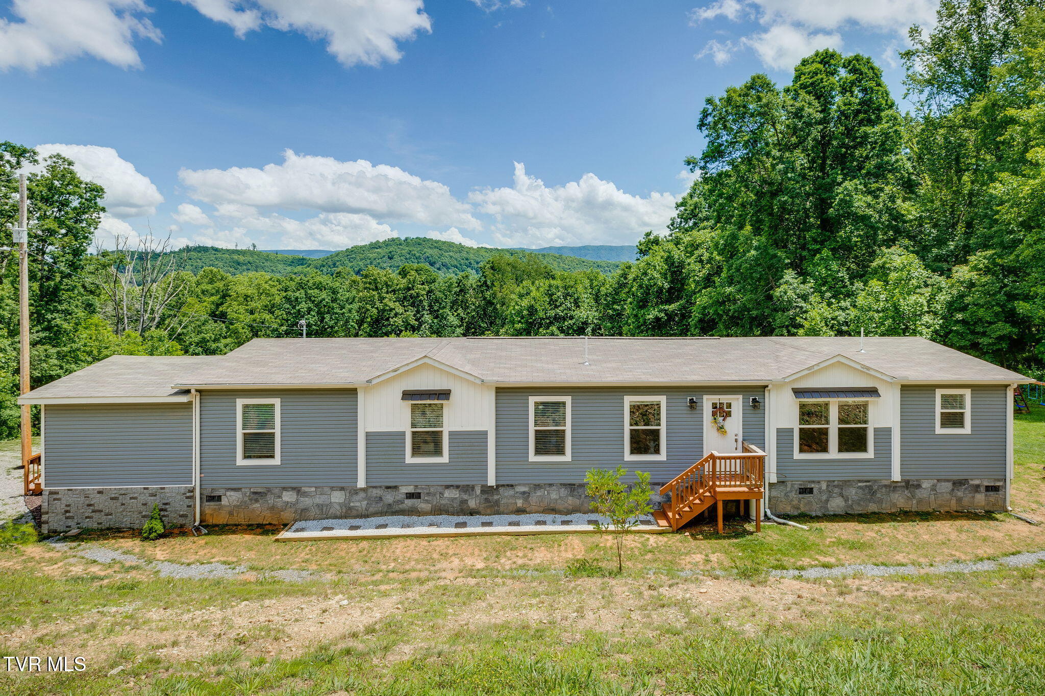 982 Glade Hill Drive