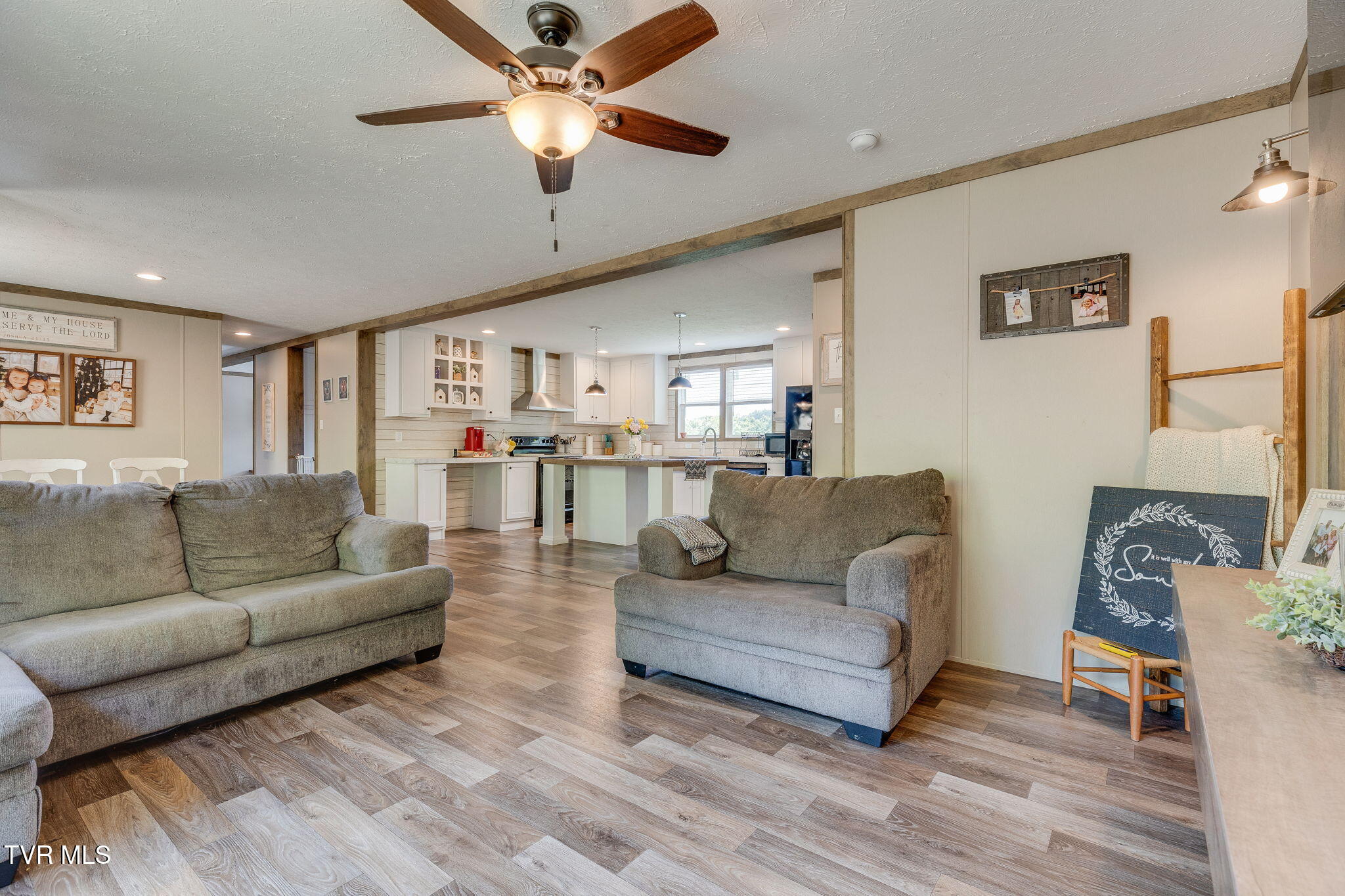 982 Glade Hill Drive
