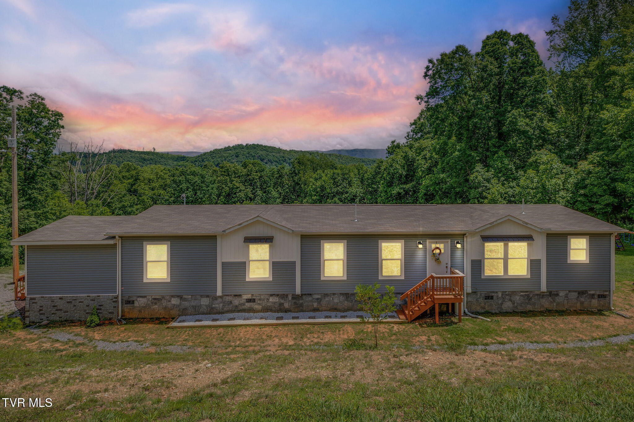 982 Glade Hill Drive