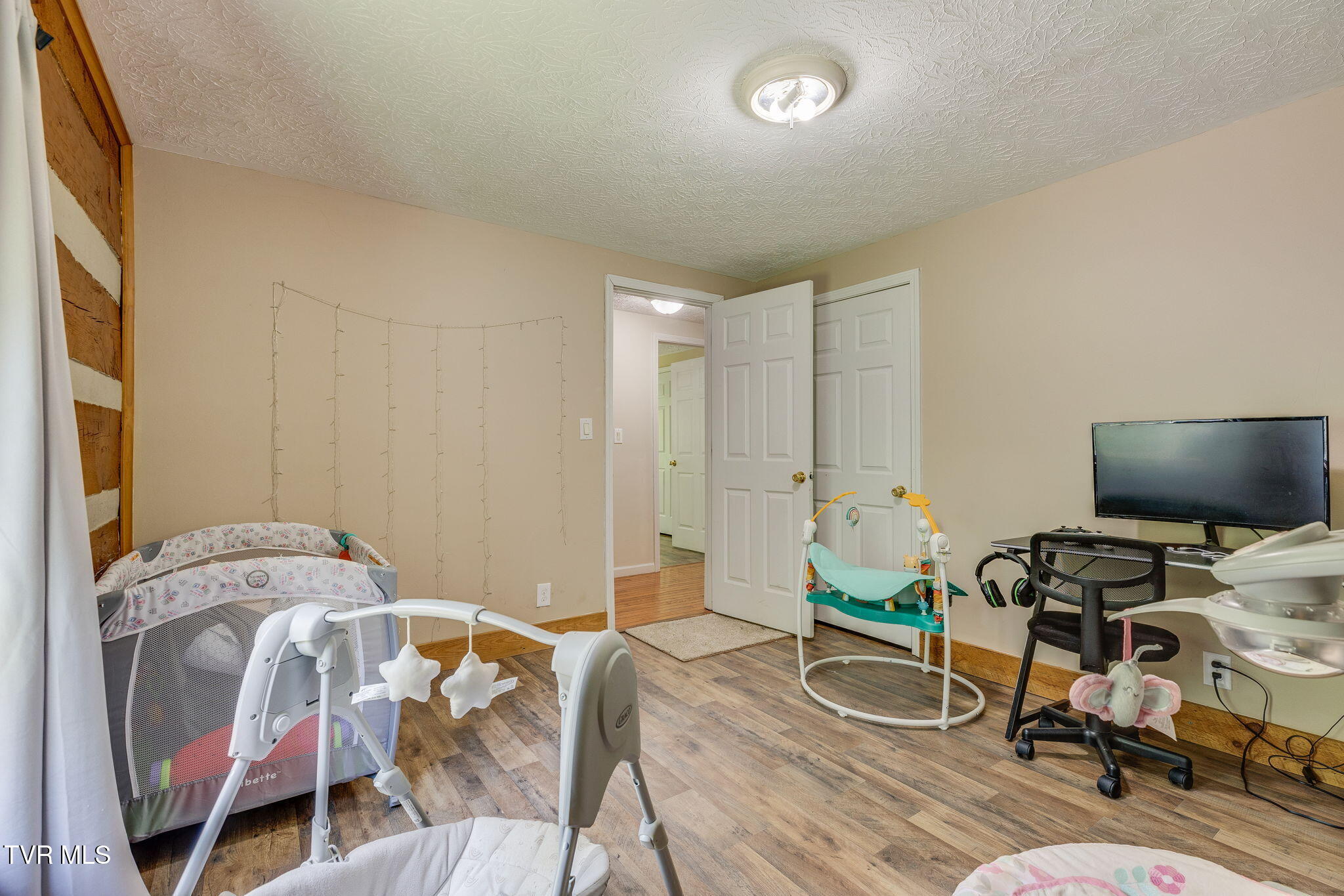29 Scarberry Hollow