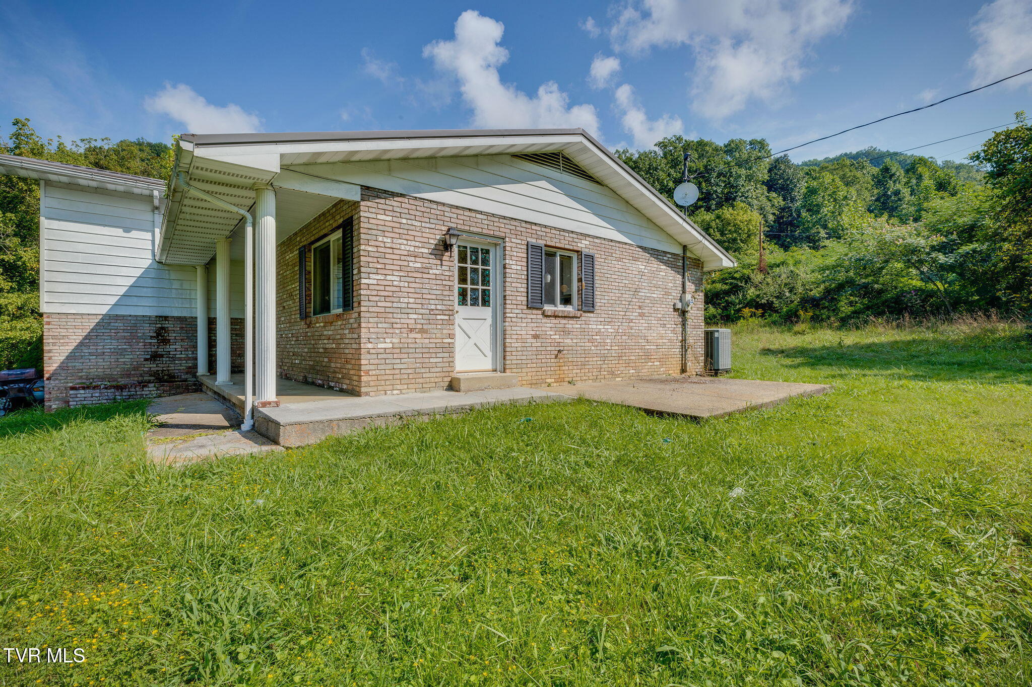 8783 Dante Mountain Road