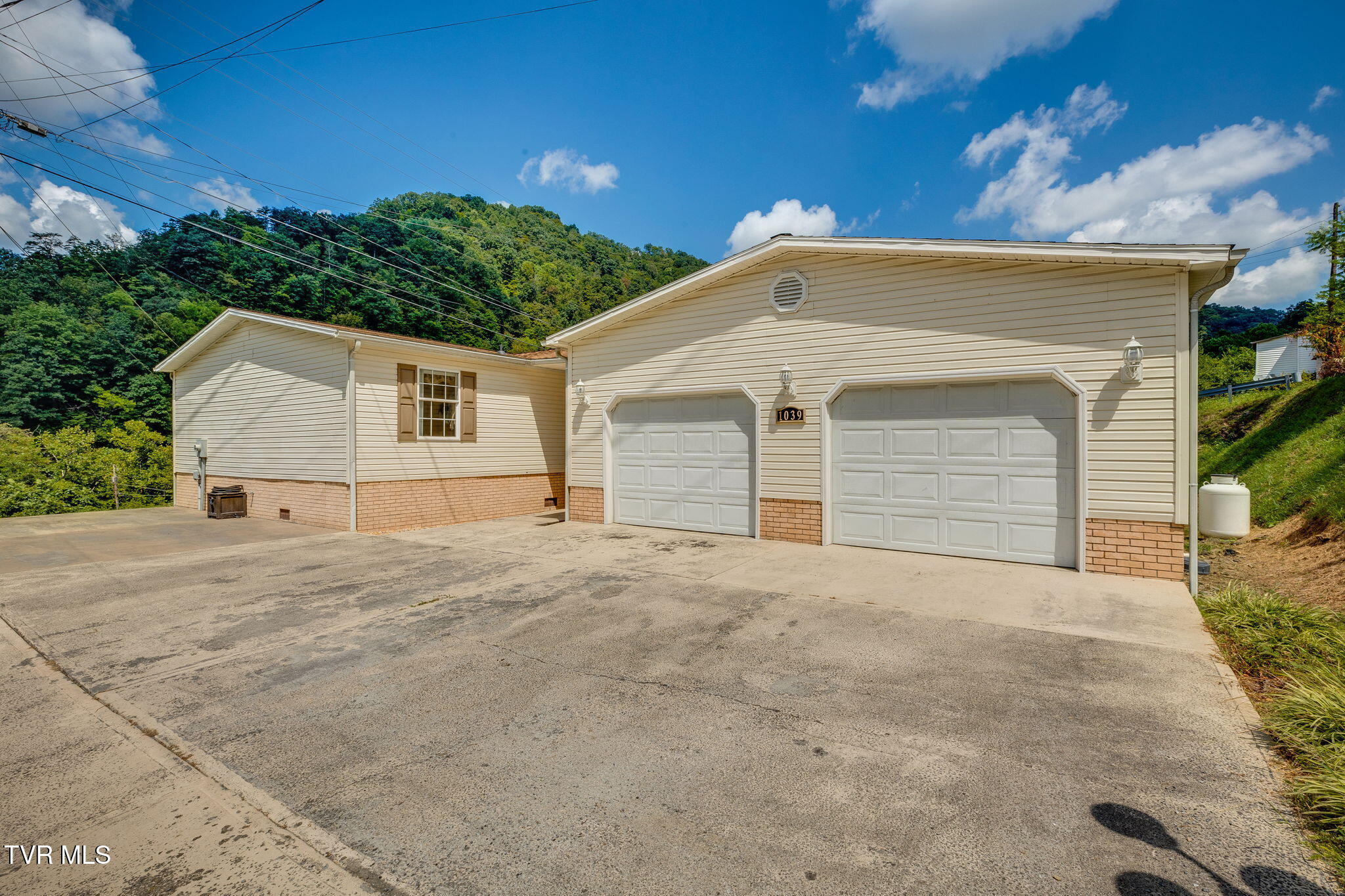 1039 Leperchaun Road
