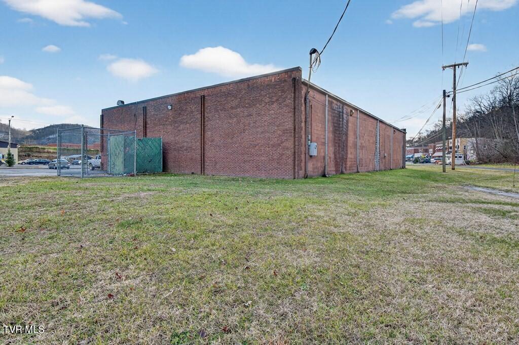 113 East E Main St. Street