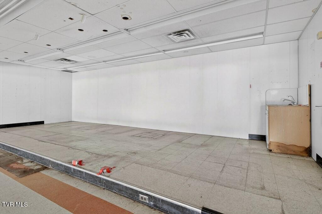 113 East E Main St. Street