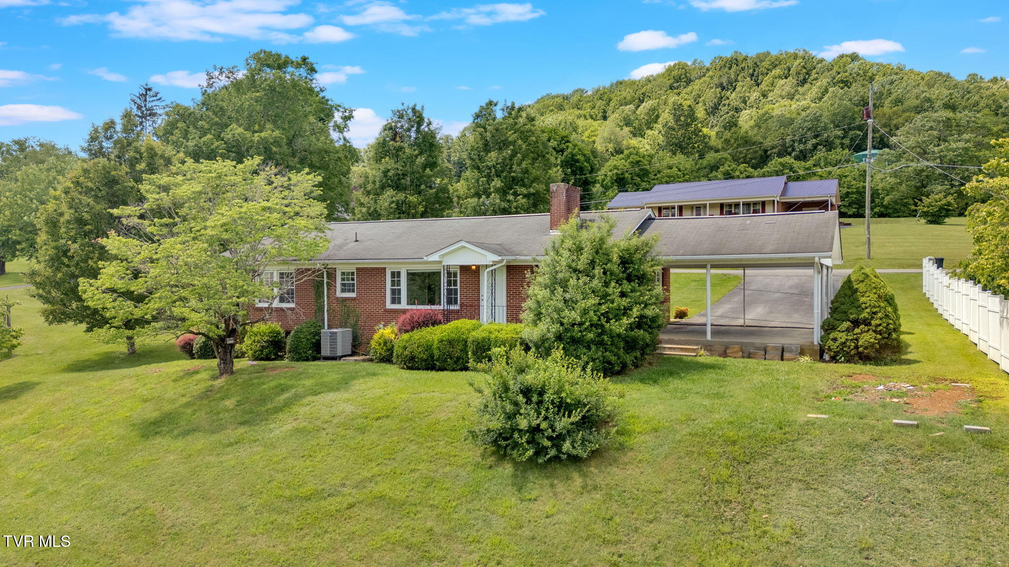 135 Lively Street