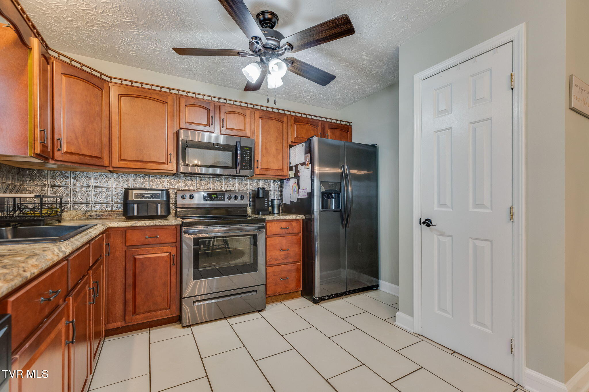 152 Country Oaks Drive