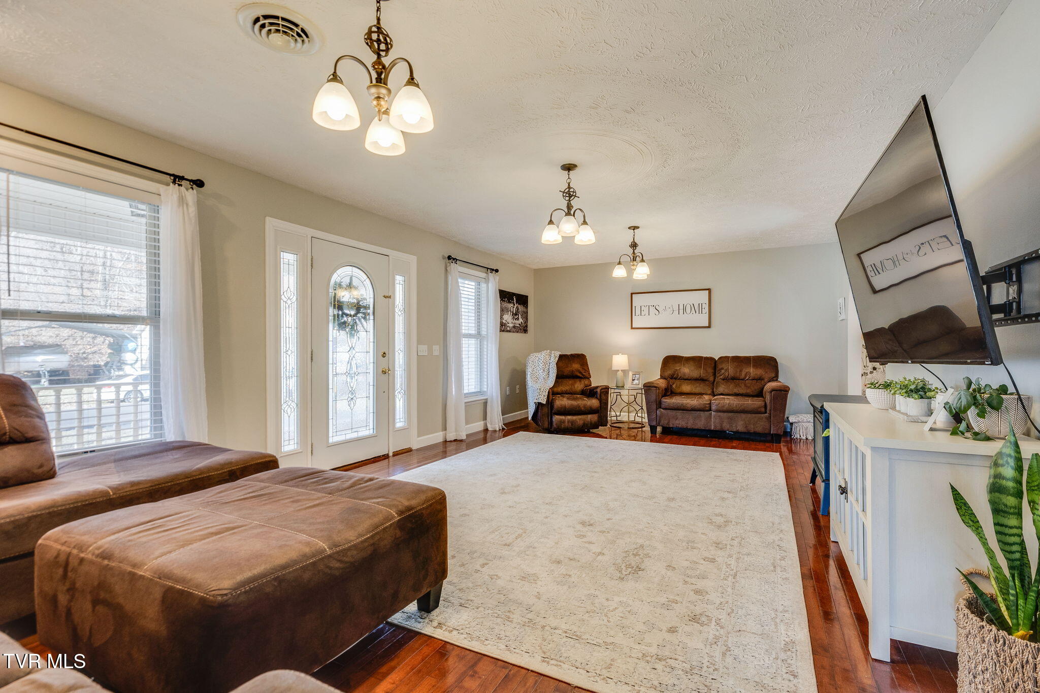 152 Country Oaks Drive