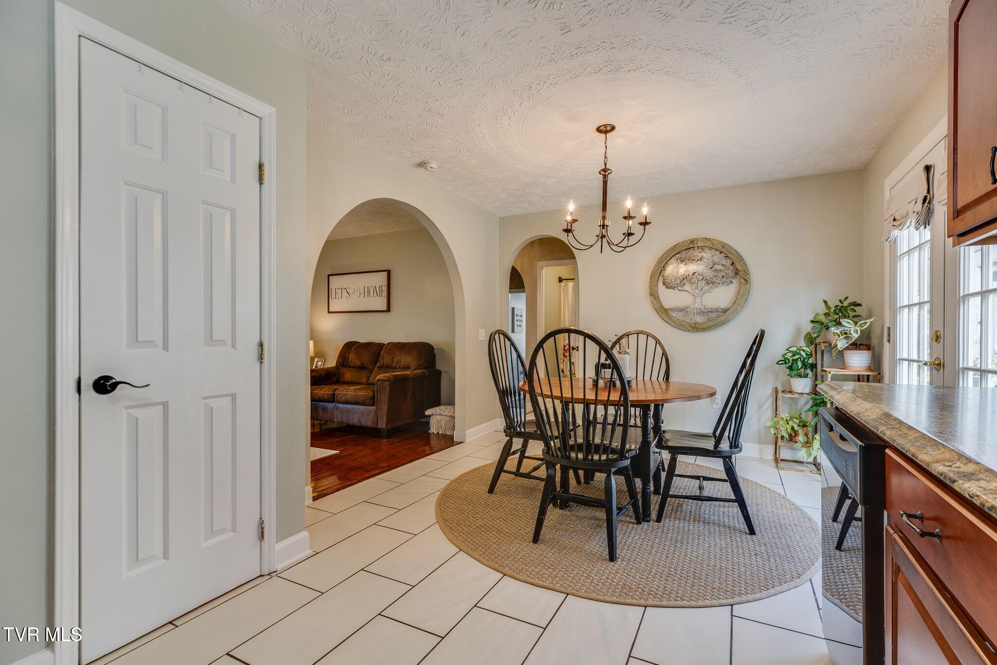 152 Country Oaks Drive