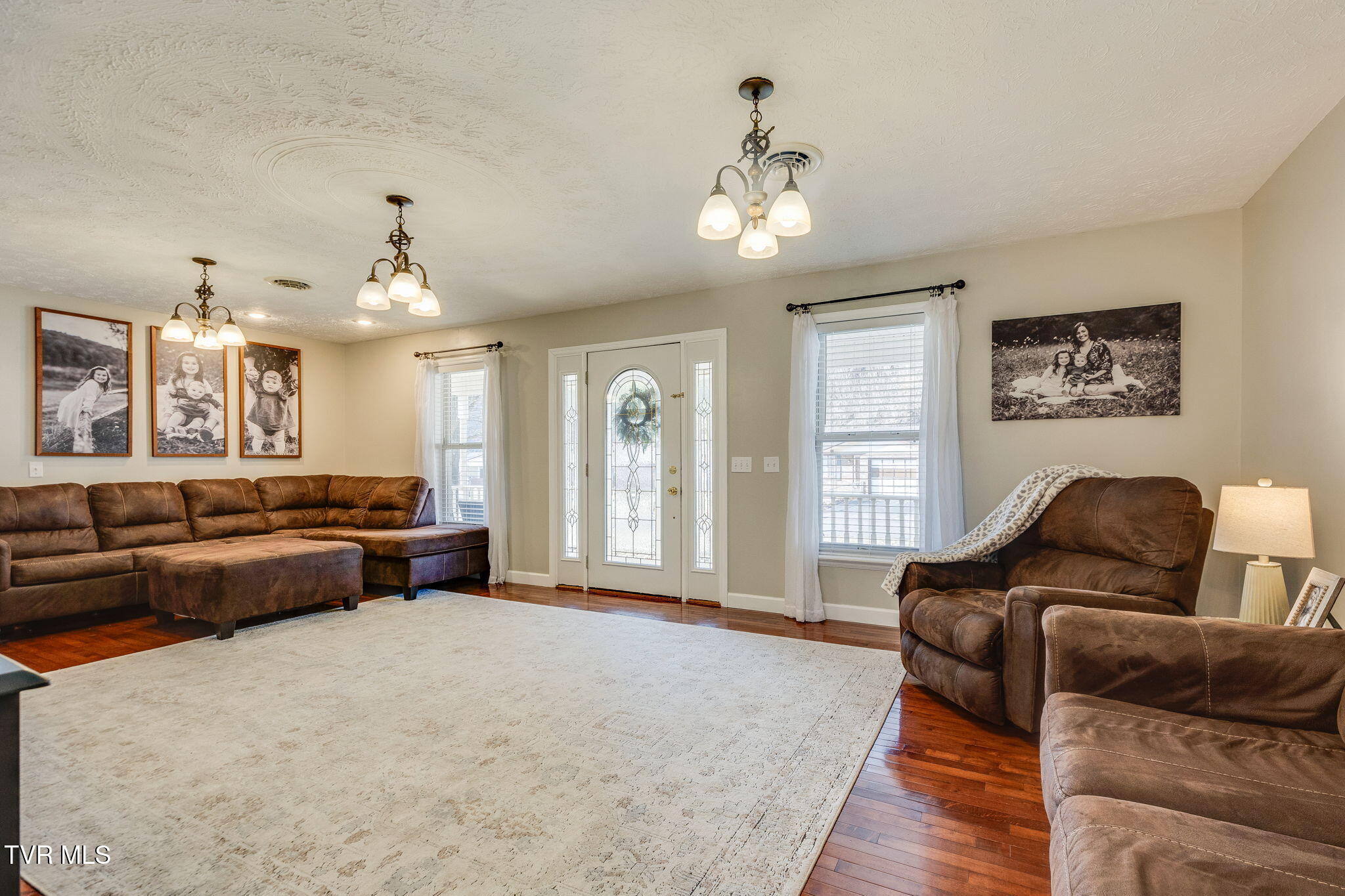 152 Country Oaks Drive