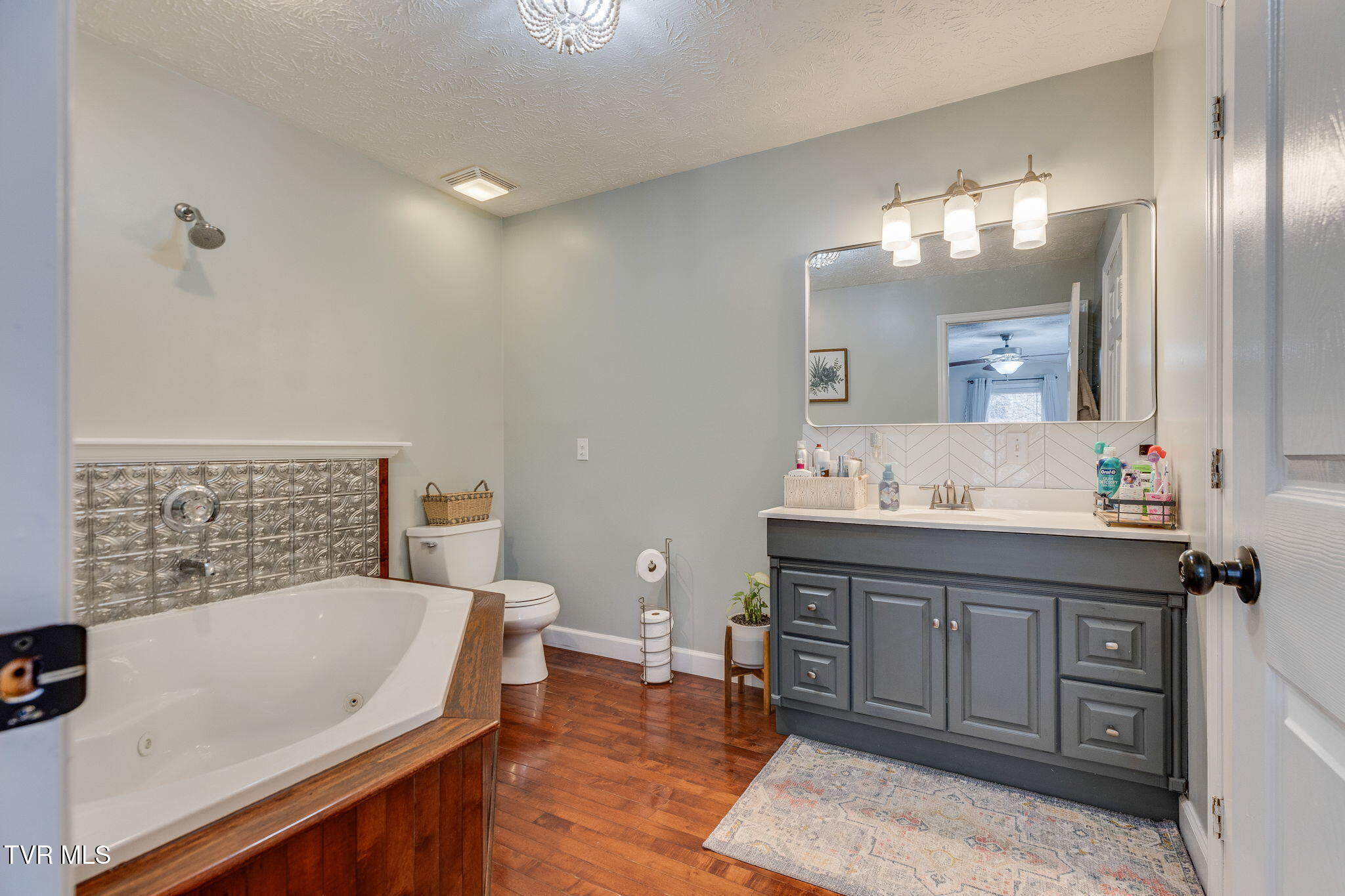 152 Country Oaks Drive