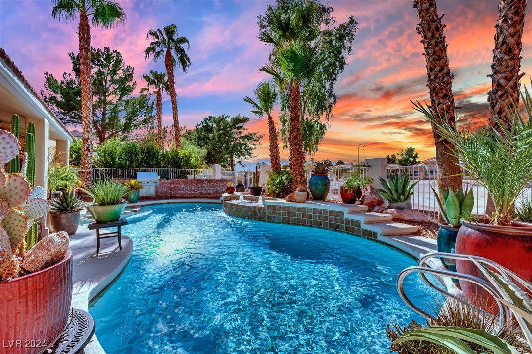 7664 Painted Dunes Drive