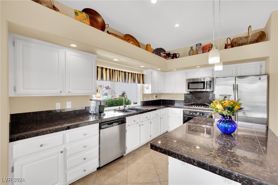 7664 Painted Dunes Drive