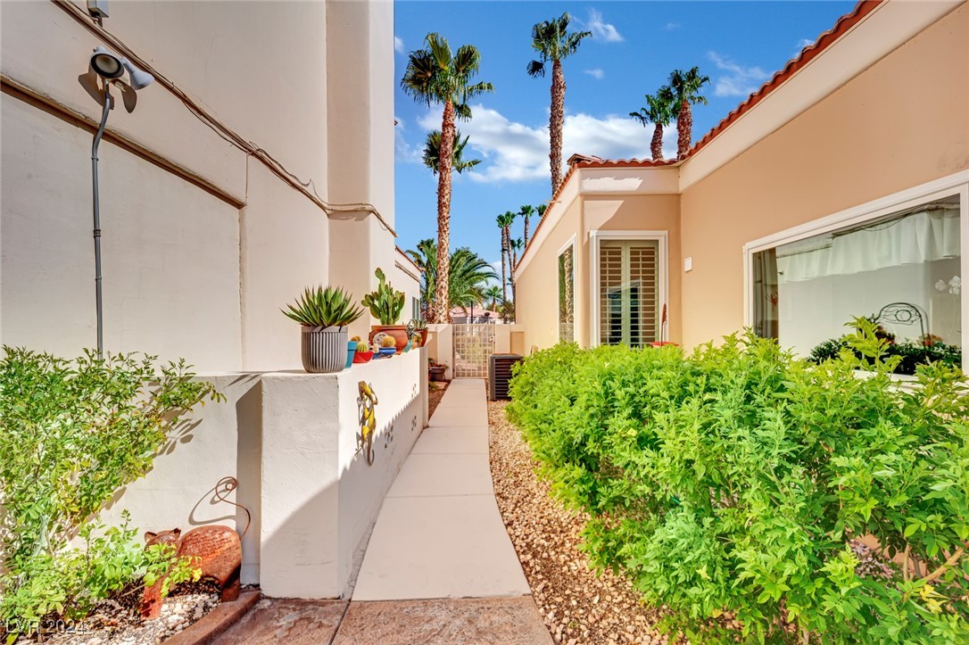 7664 Painted Dunes Drive