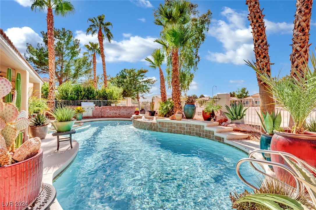 7664 Painted Dunes Drive