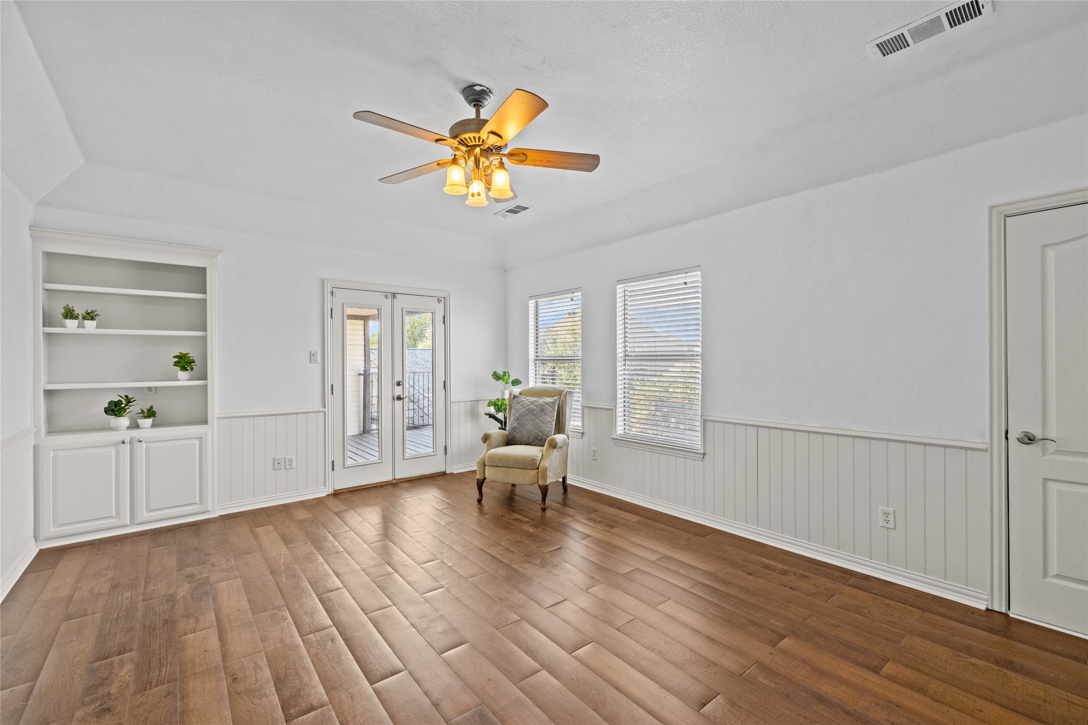 2115 Westchester Drive