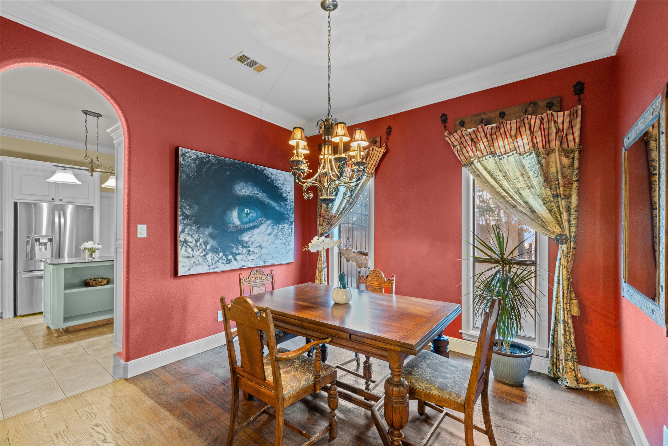 2115 Westchester Drive
