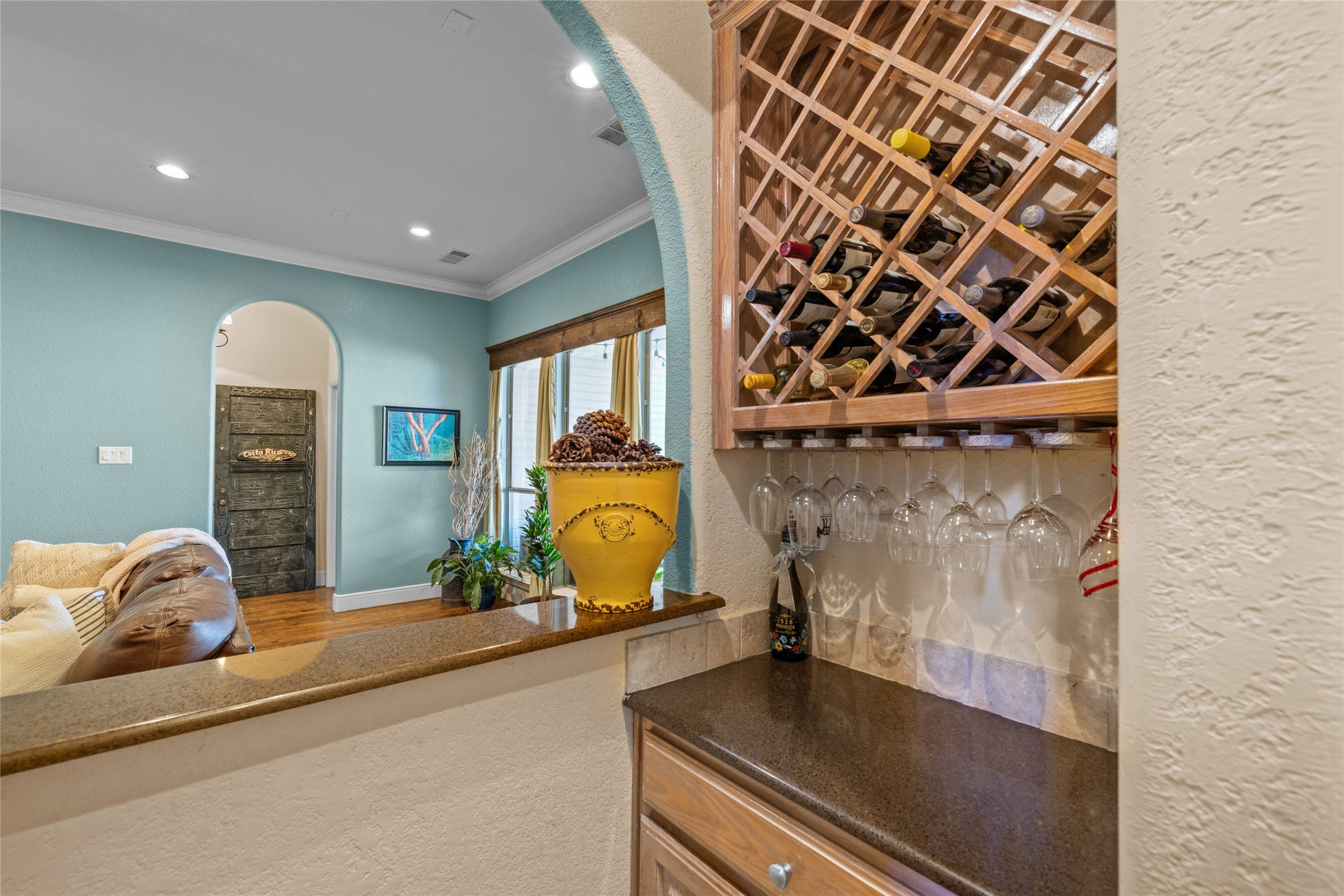 2115 Westchester Drive