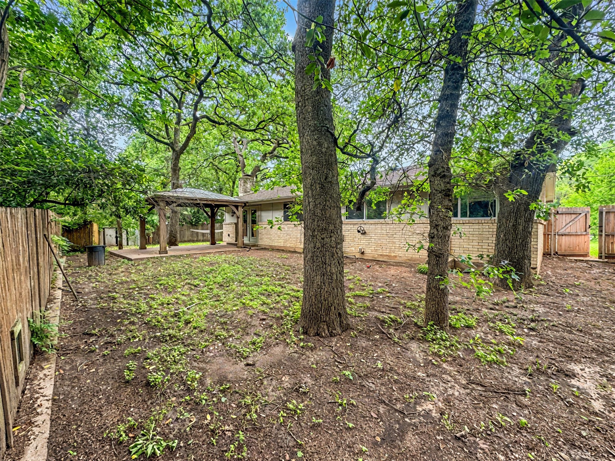 2704 Bellaire Court