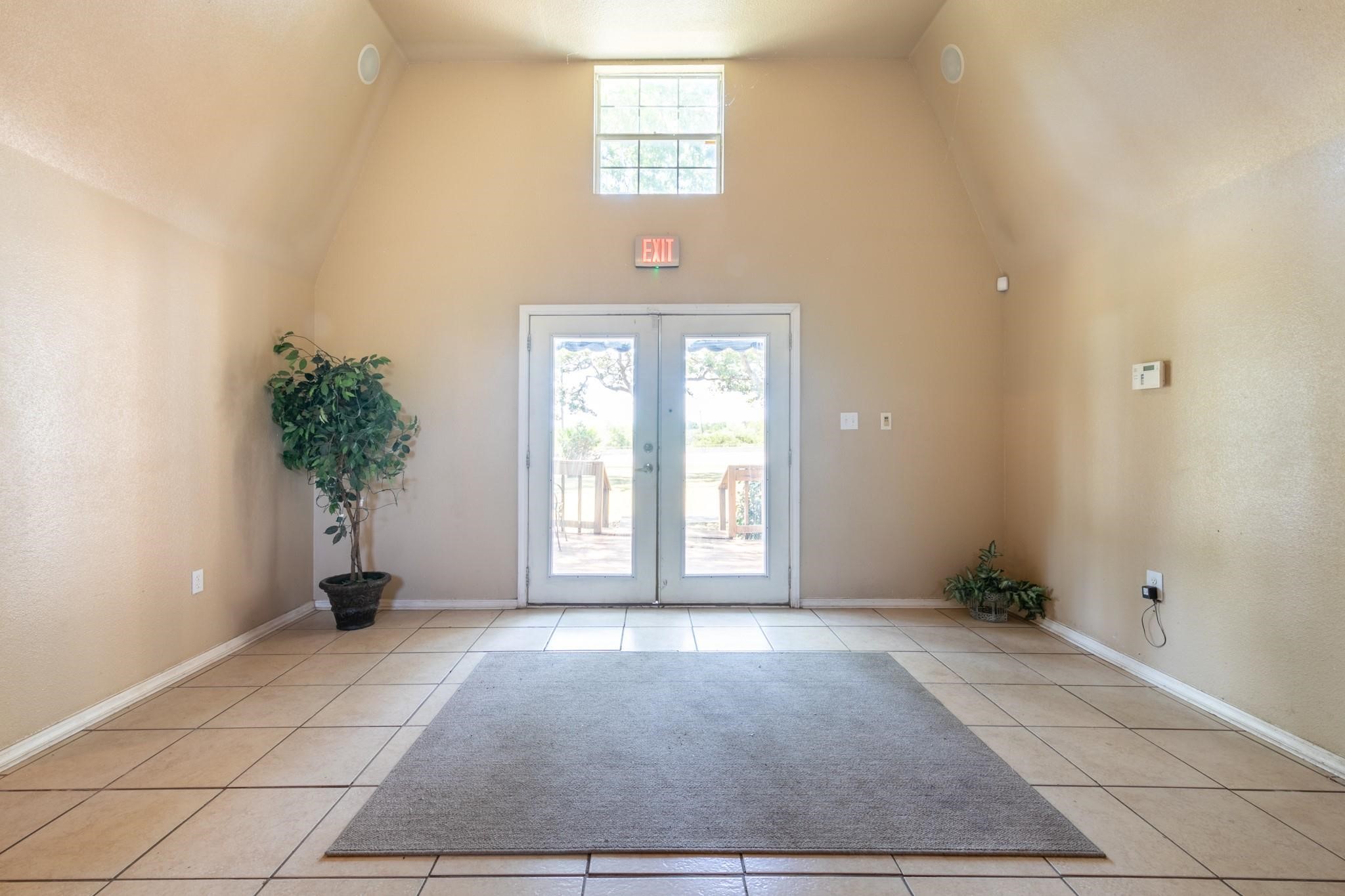 7101 E Lancaster Avenue