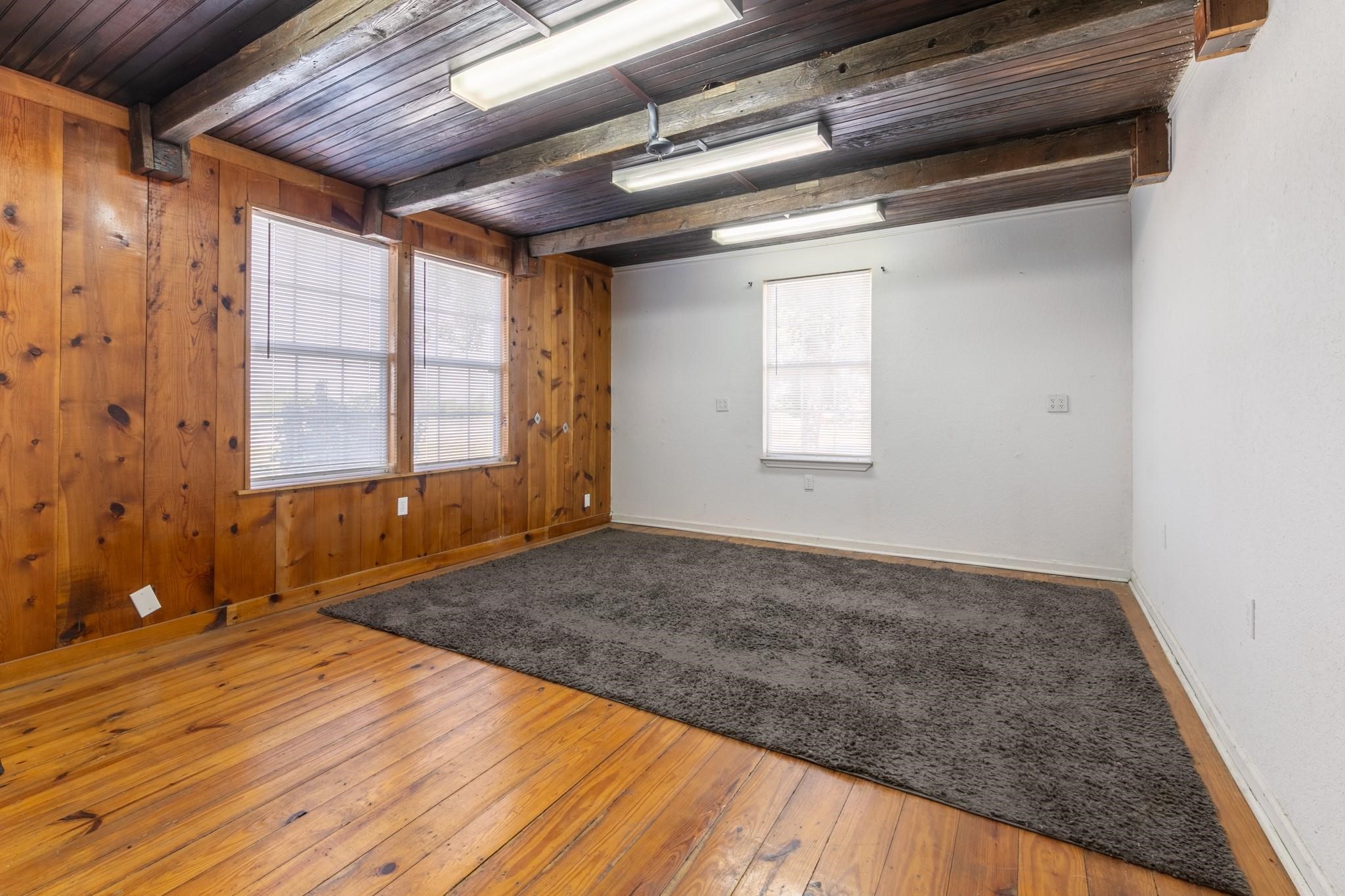 7101 E Lancaster Avenue