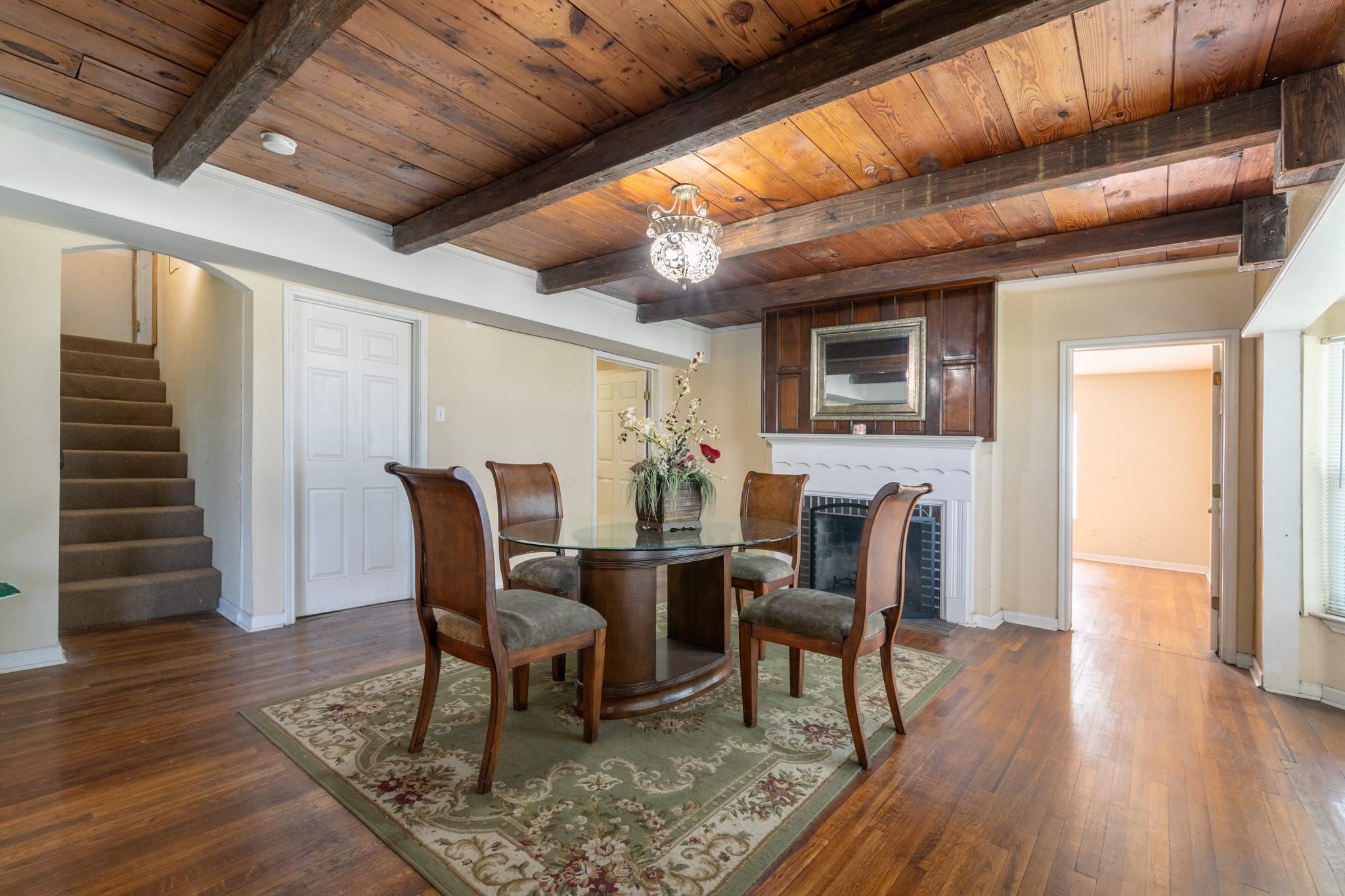 7101 E Lancaster Avenue