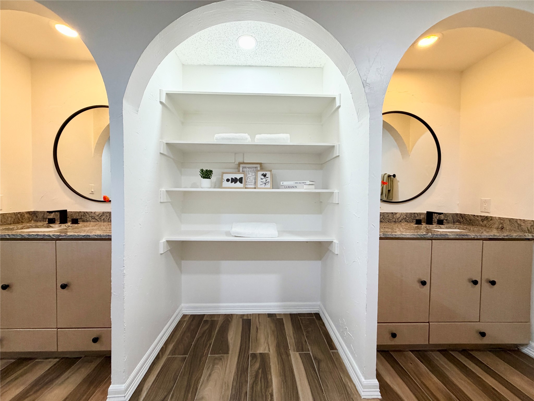 500 S Washington Street