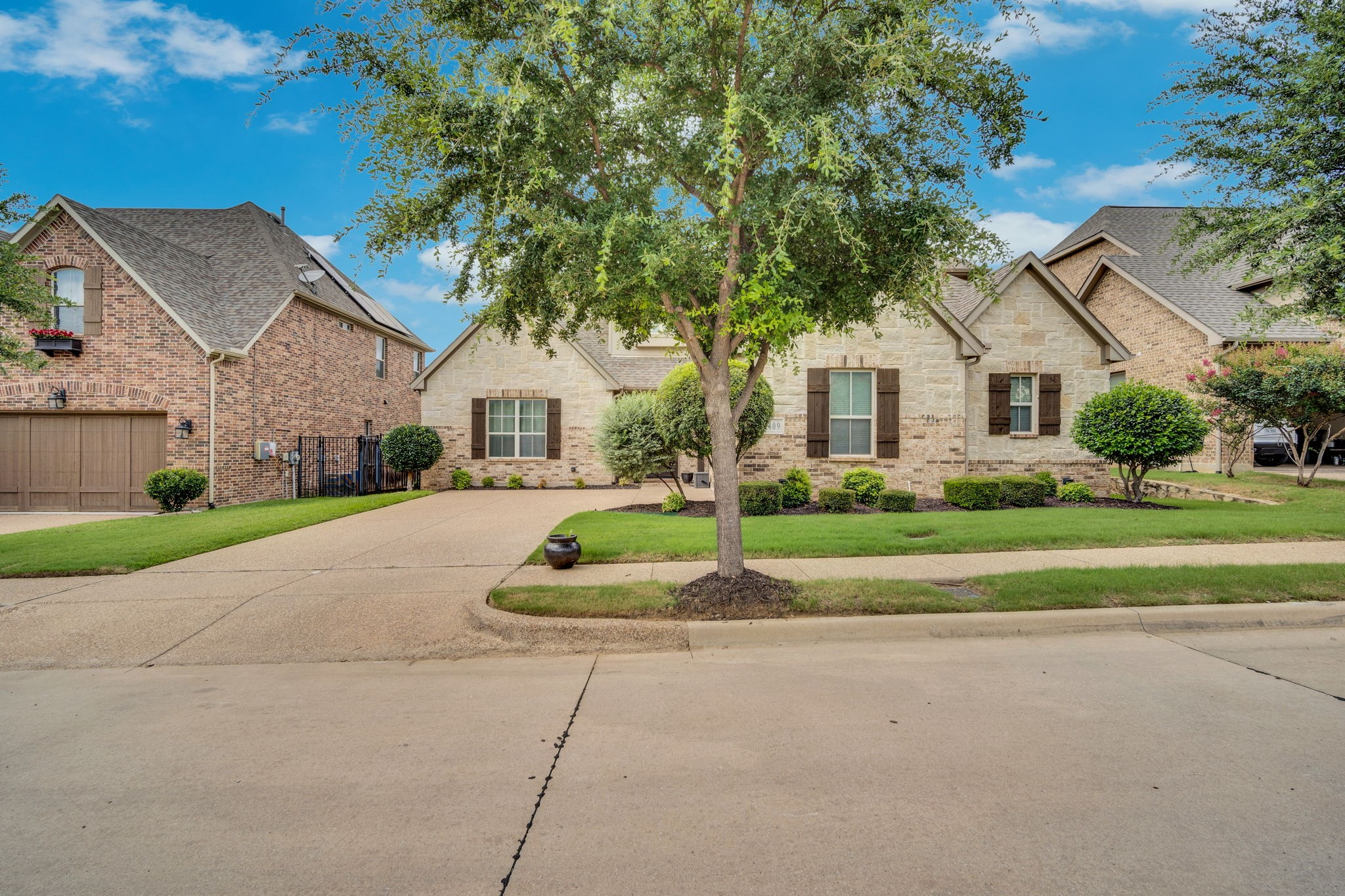 6409 Vintage Lake Drive