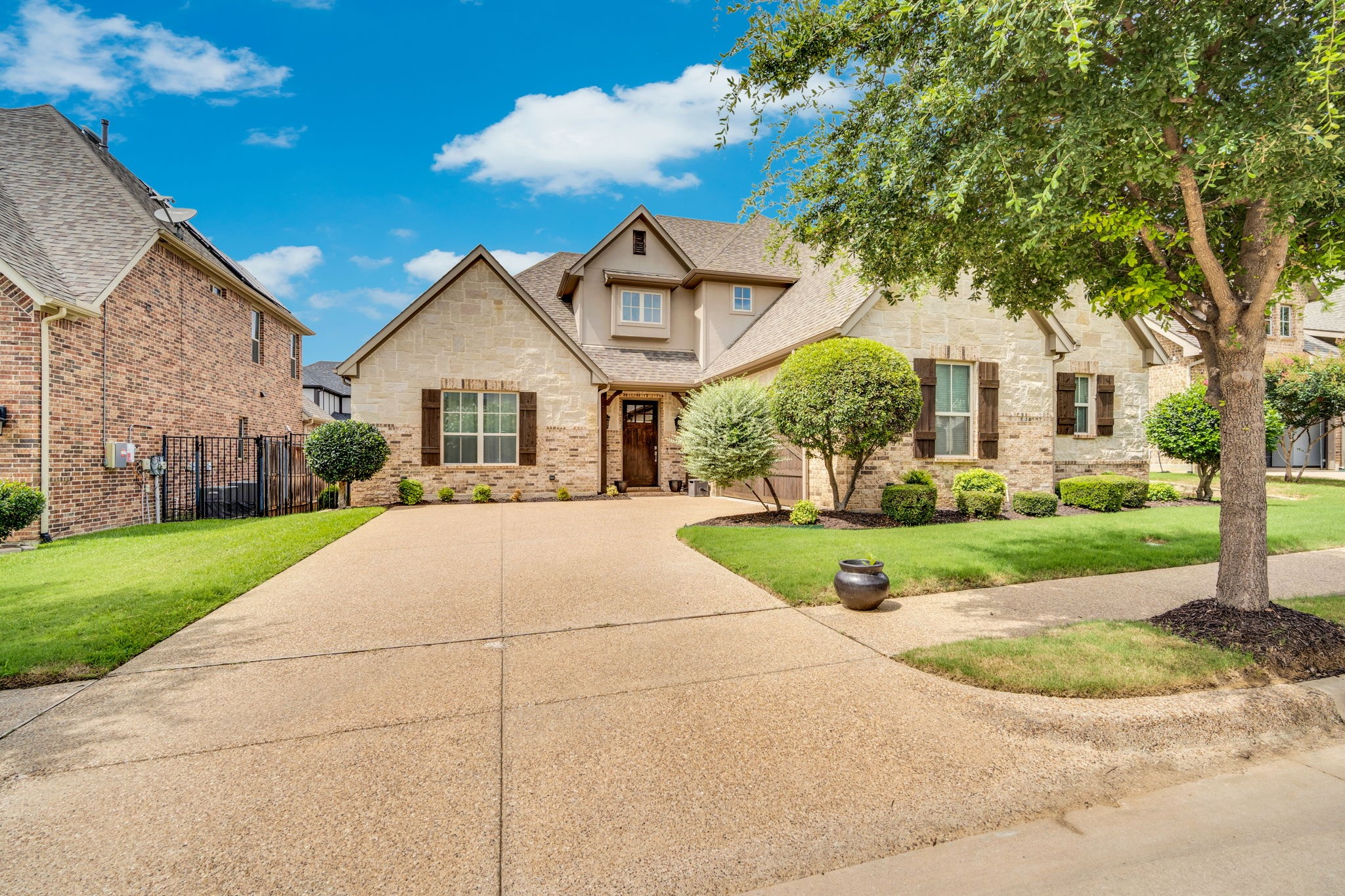 6409 Vintage Lake Drive
