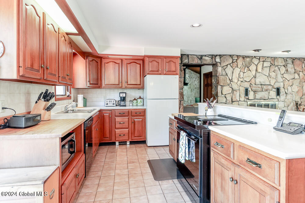 411 Gale Hill Road