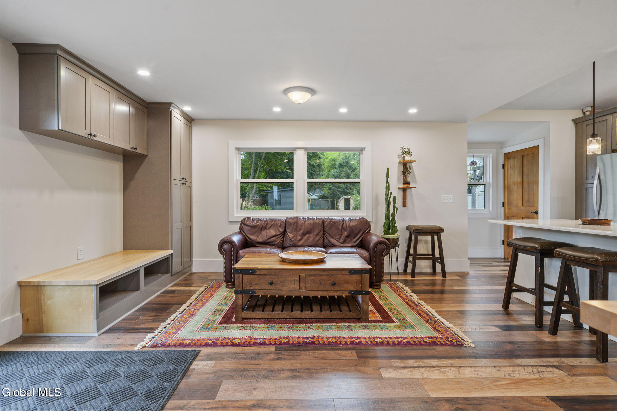 12 Sunset Avenue