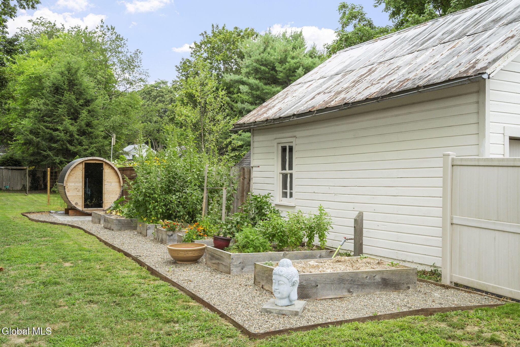 12 Sunset Avenue