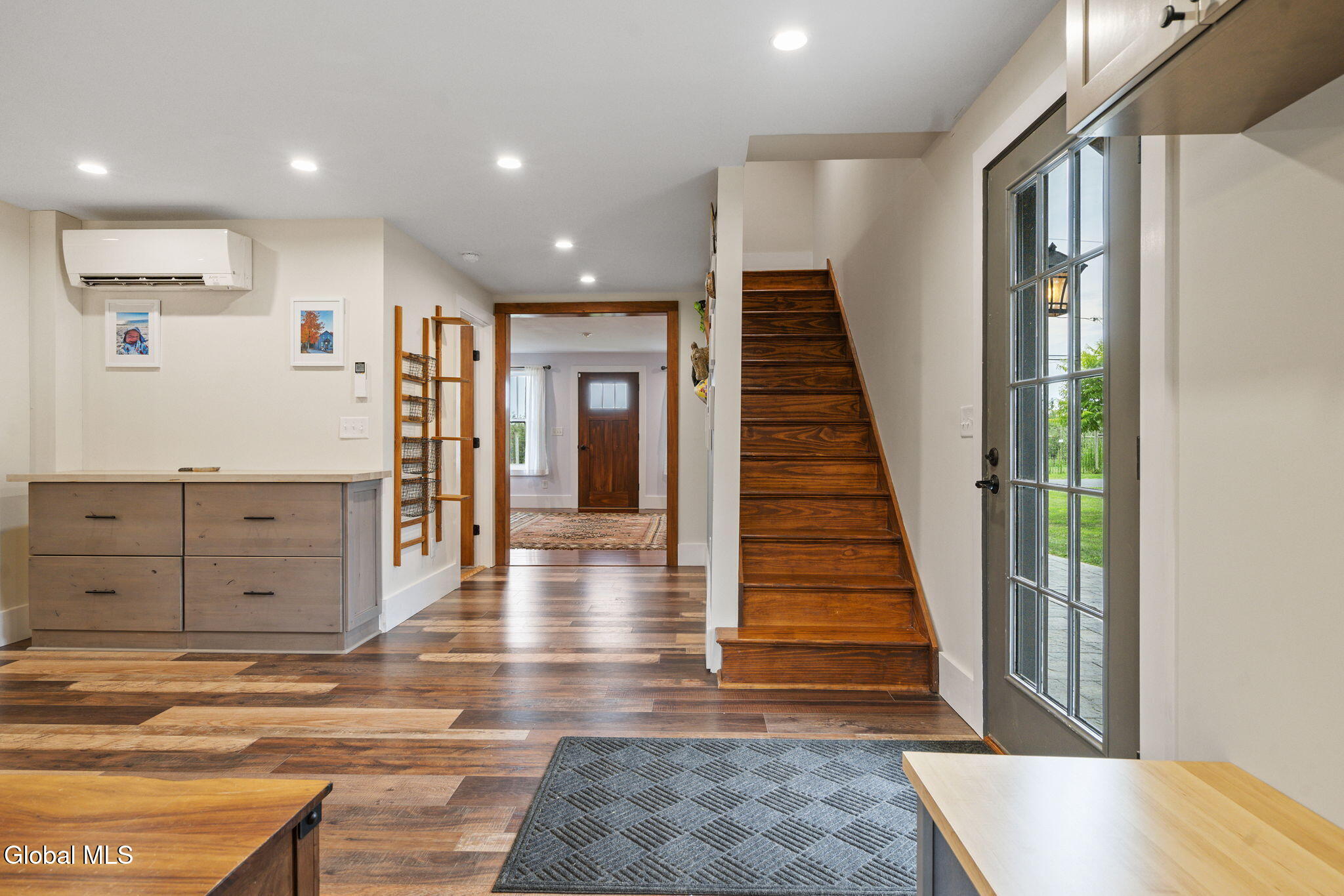 12 Sunset Avenue