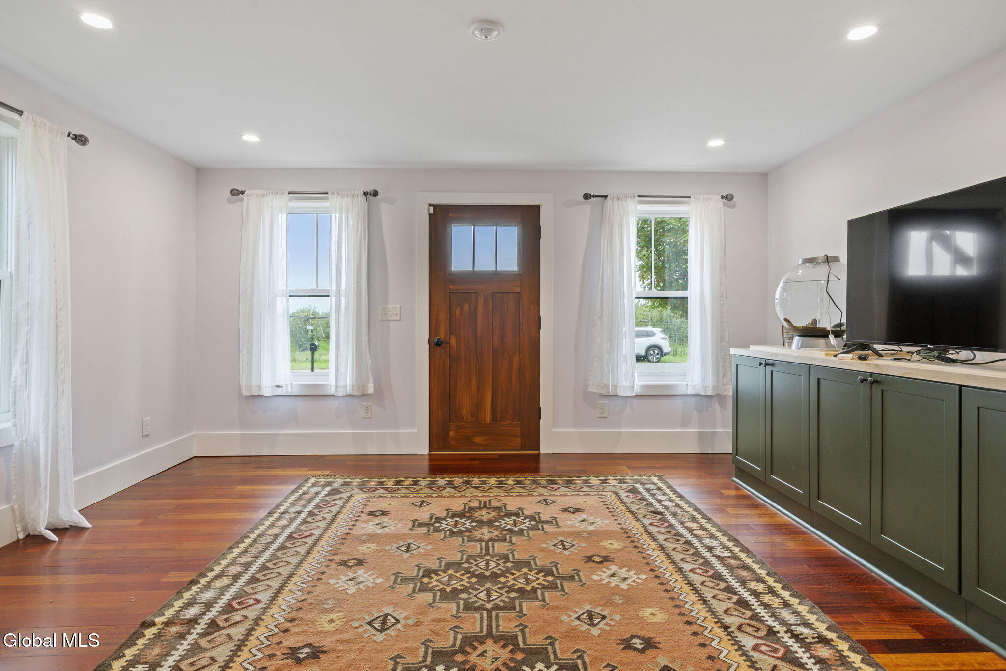12 Sunset Avenue