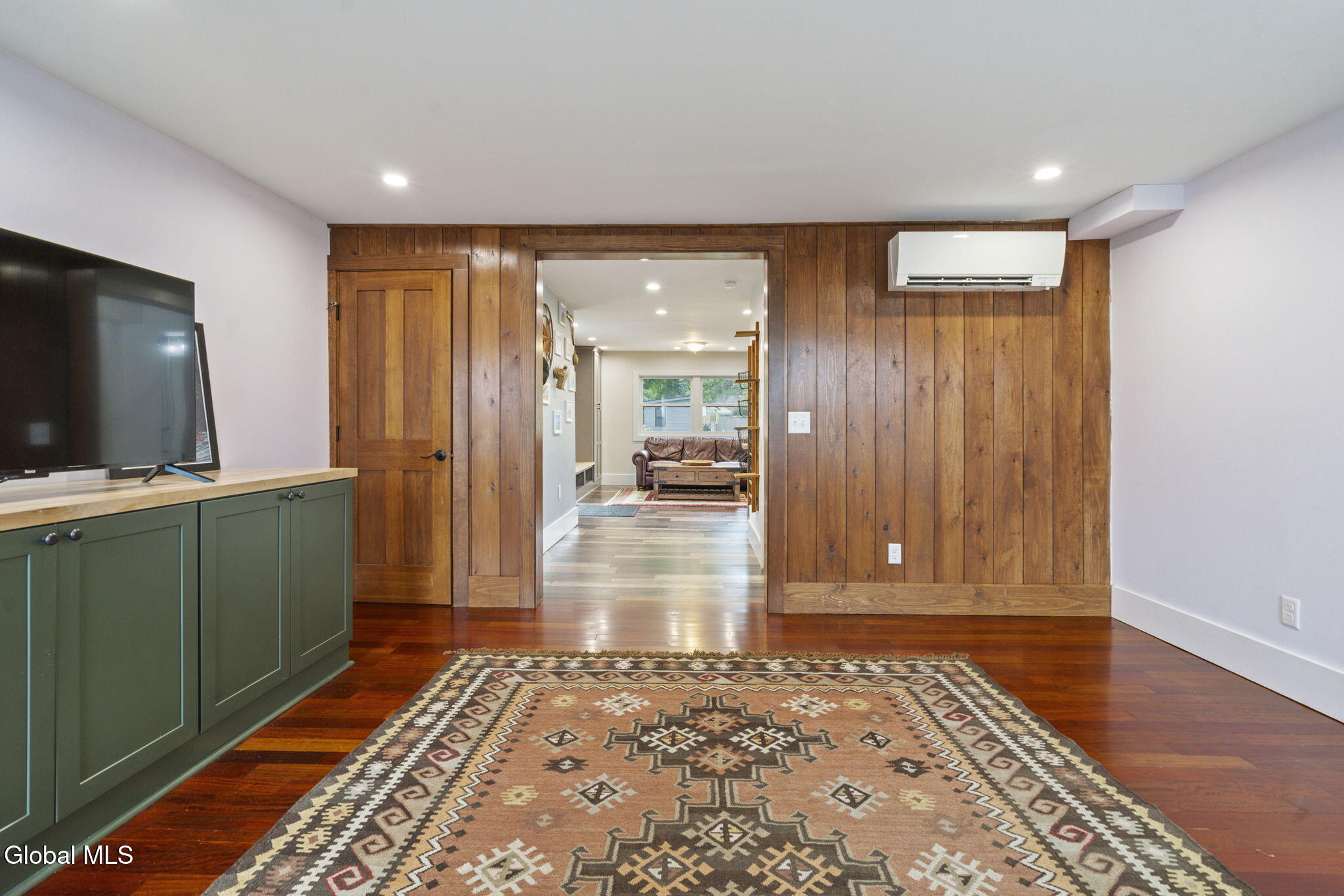 12 Sunset Avenue