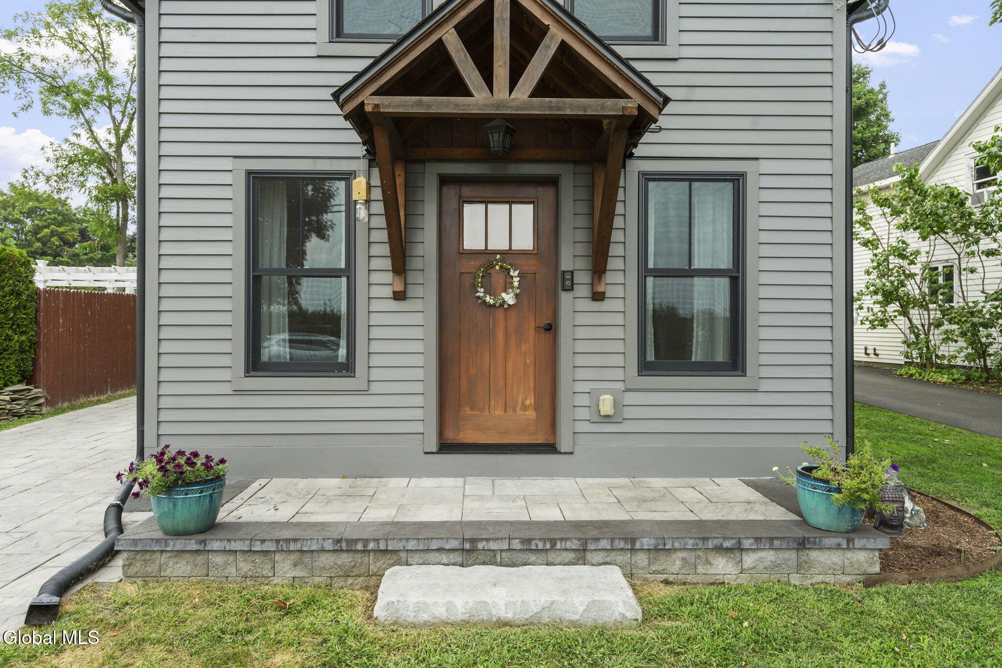 12 Sunset Avenue