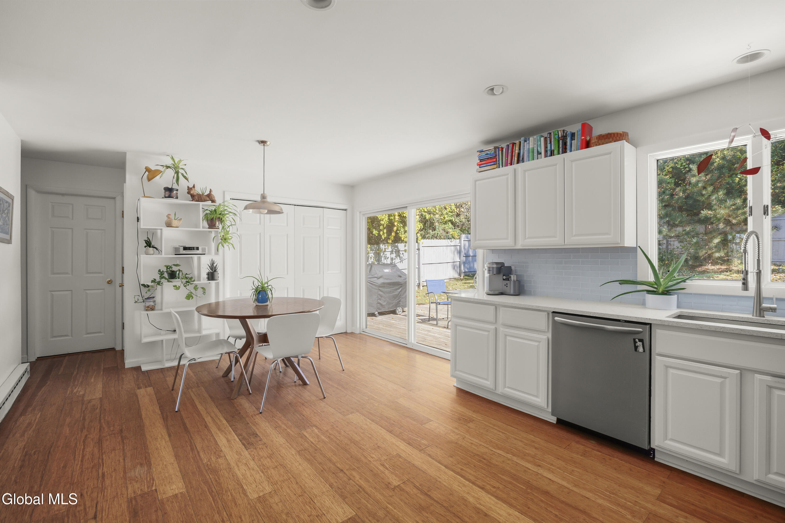 6 Pleasant View Drive