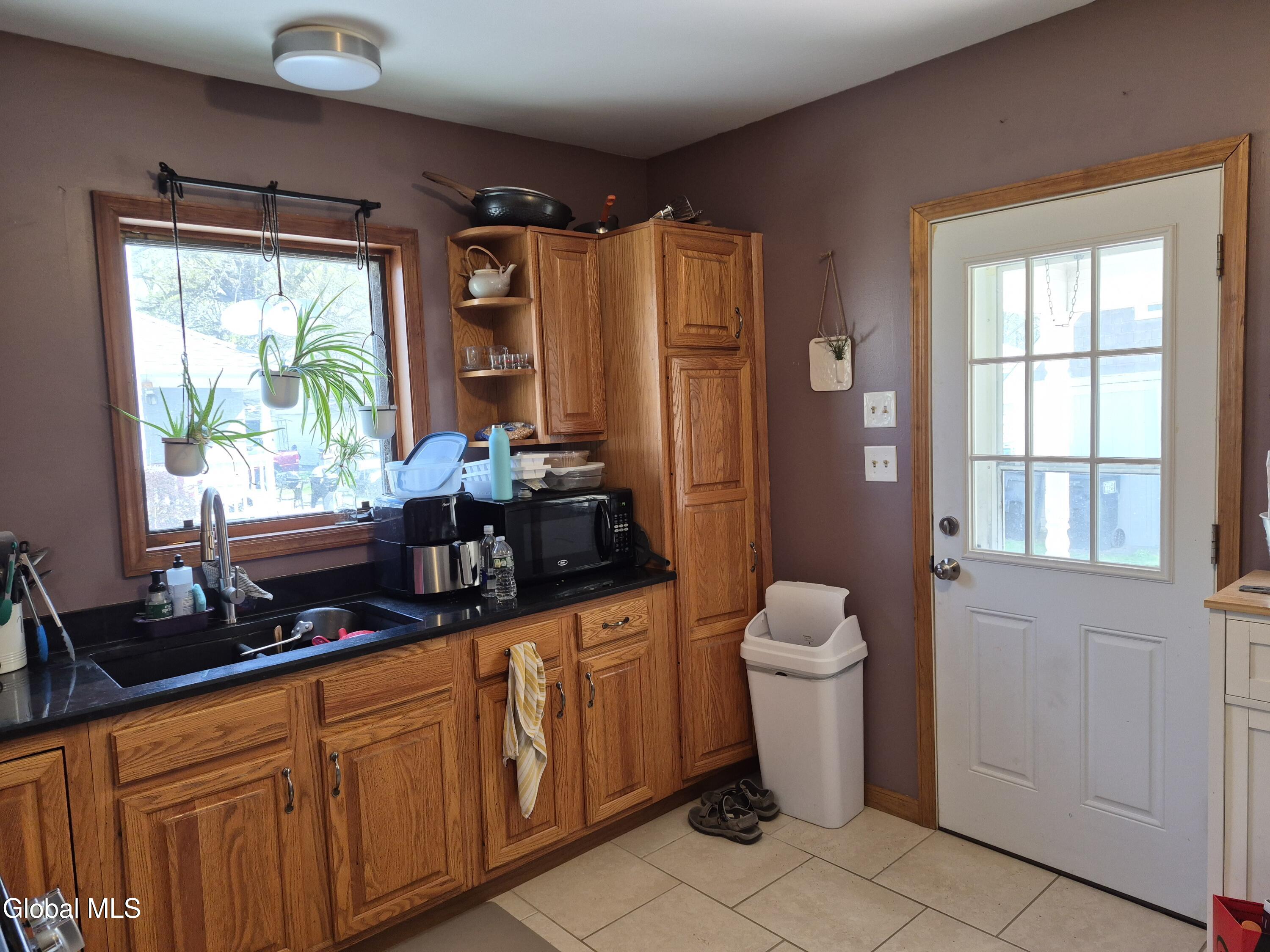 22-24 Campbell Avenue, Castleton-on-Hudson