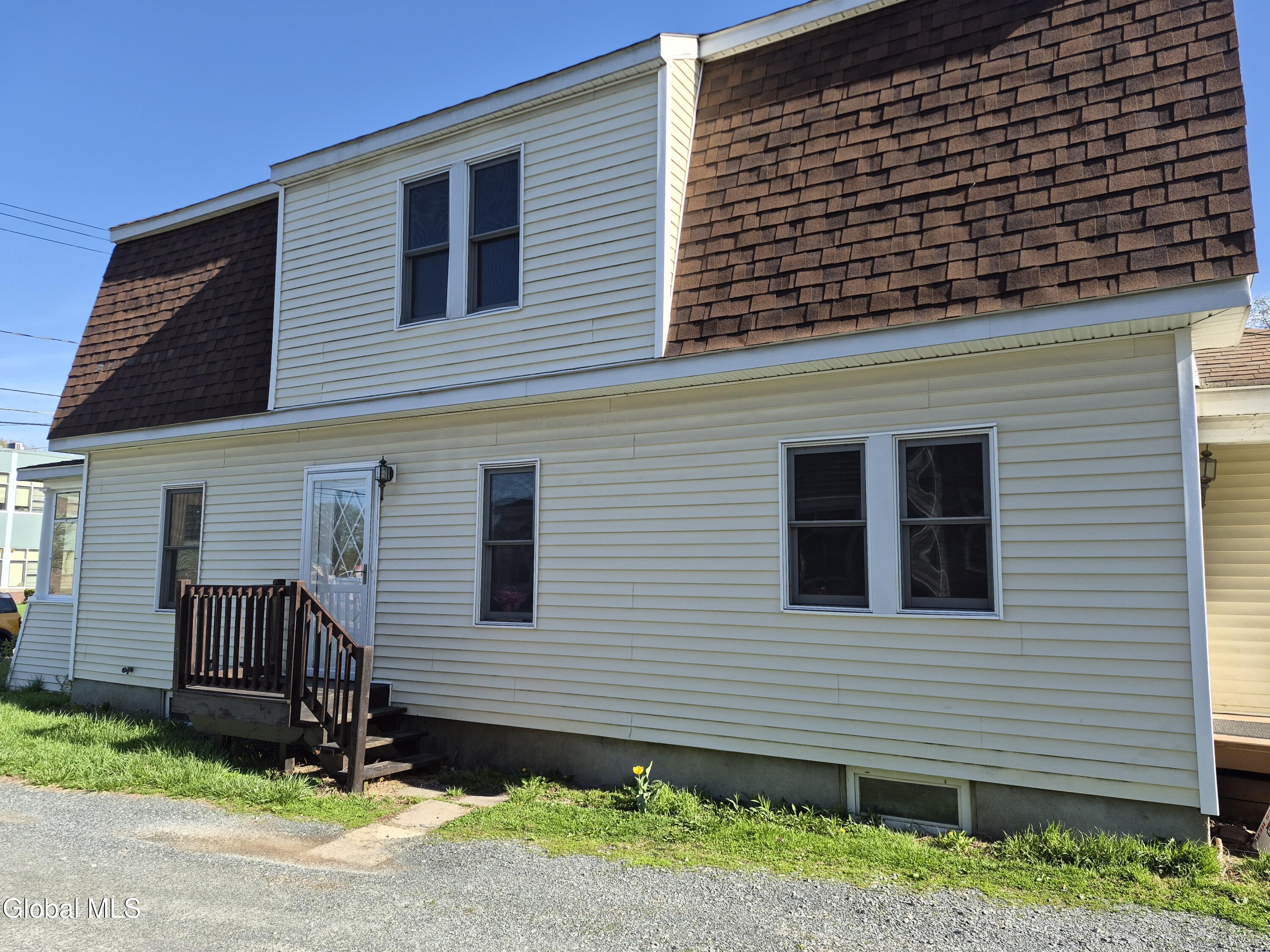 22-24 Campbell Avenue, Castleton-on-Hudson